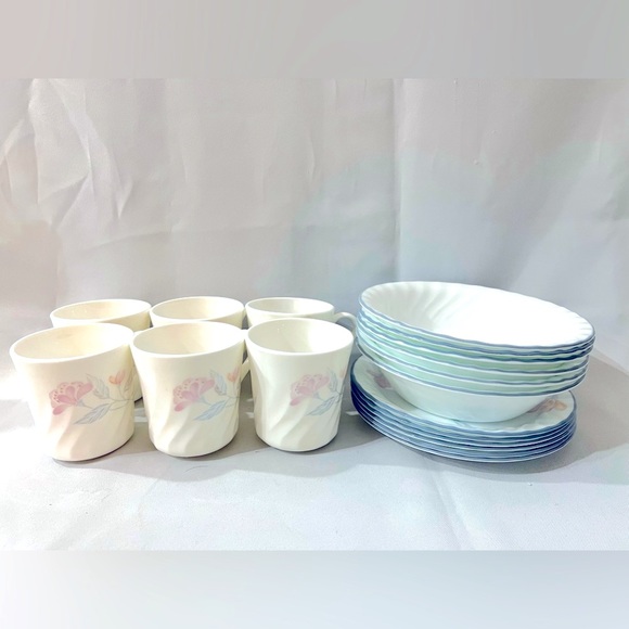 18 PC Corelle PINK TRIO by Corning USA set. Excellent condition - Picture 4 of 5